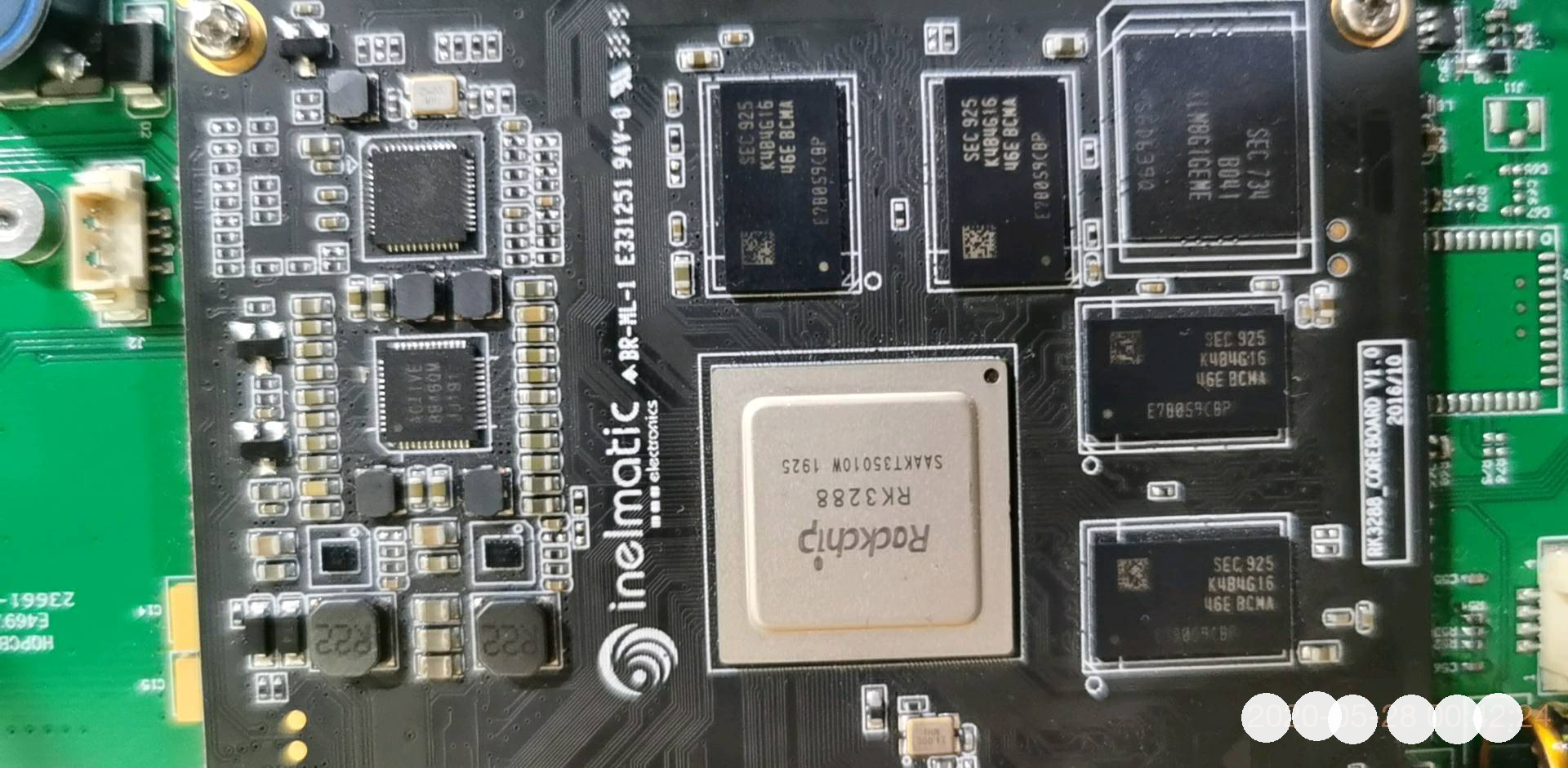 車載多媒體顯示屏主板BGA器件點膠underfill底部填充膠應用